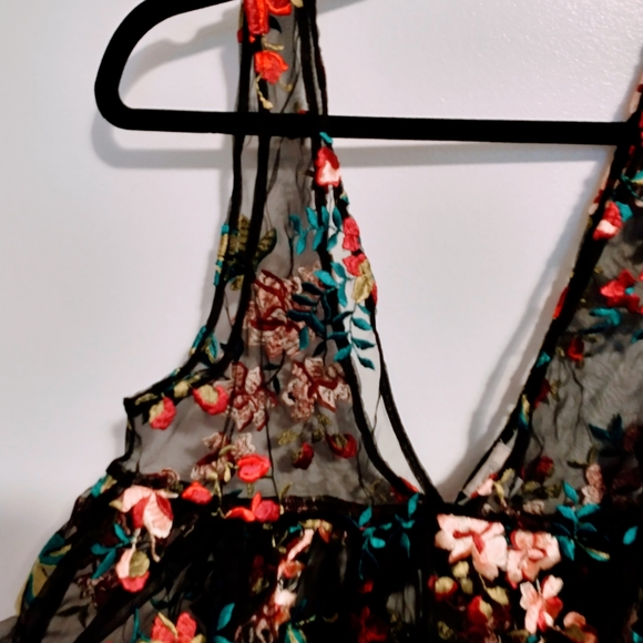 Ecote floral black peplum crop top with v neck, semi sheer with floral embroider - Picture 6 of 6